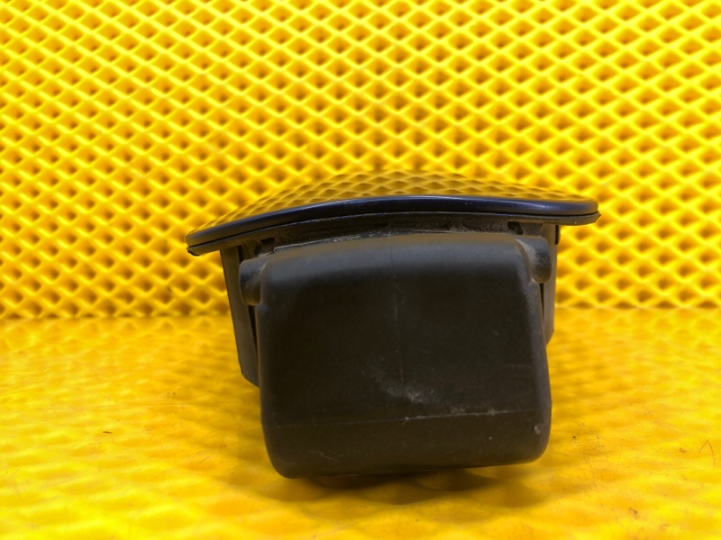 Лючок бензобака Volkswagen Phaeton 2005 3D2