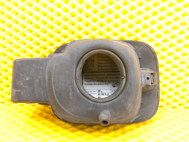 Лючок бензобака Volkswagen Phaeton 2005 3D2