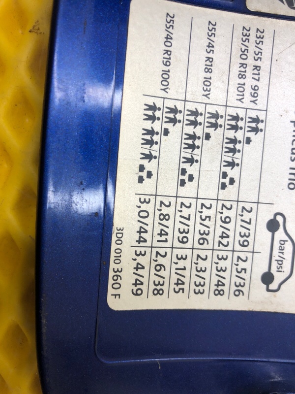 Лючок бензобака Volkswagen Phaeton 2005 3D2