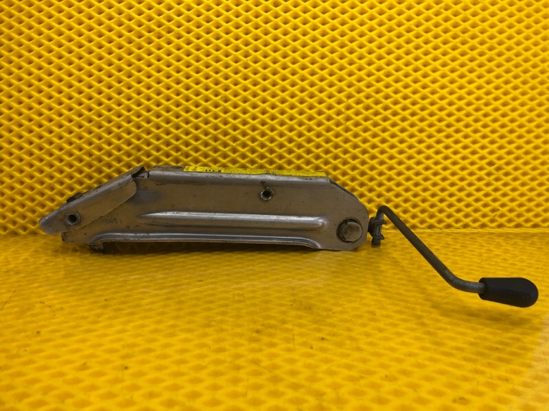 Домкрат Volkswagen Phaeton 2005 3D2