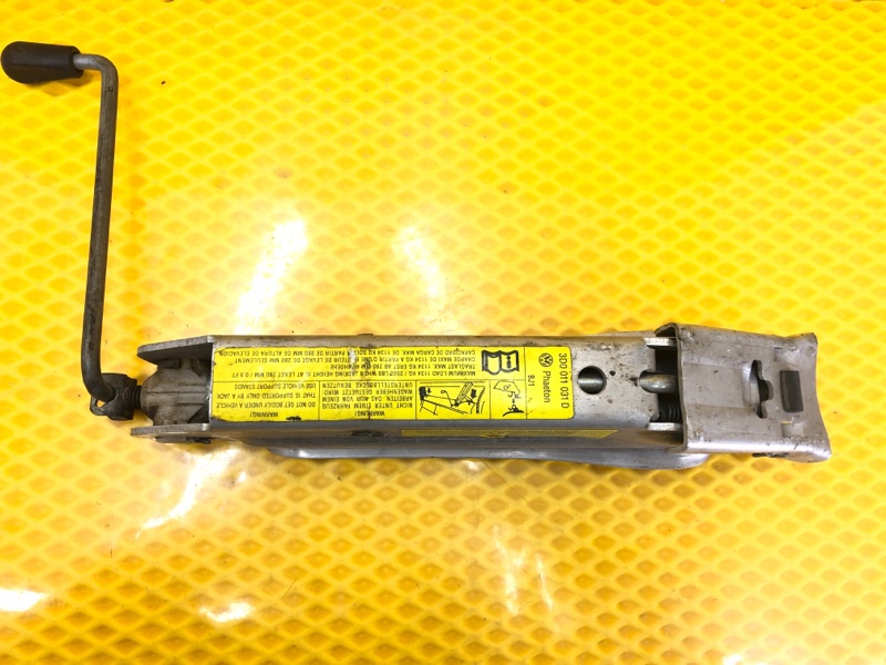 Домкрат Volkswagen Phaeton 2005 3D2