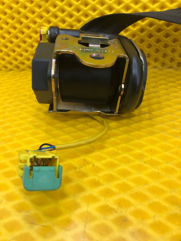 Ремень безопасности задний правый Volkswagen Phaeton 2005 3D2