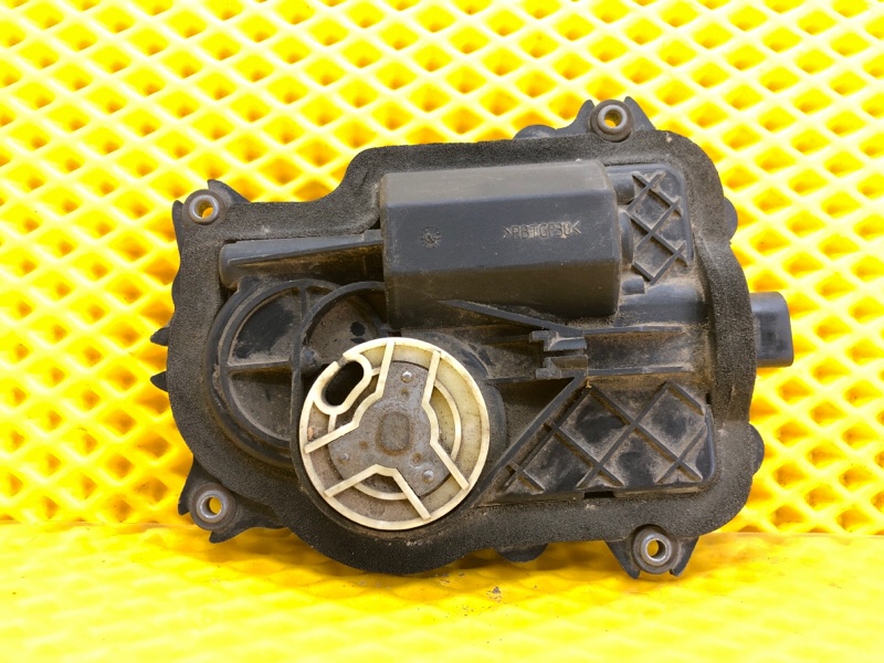 Доводчик двери Volkswagen Phaeton 2005 3D2