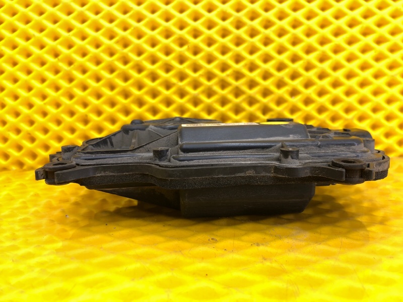 Доводчик двери Volkswagen Phaeton 2005 3D2