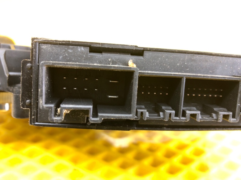 Моторчик стеклоподъемника задней правой двери Volkswagen Phaeton 2005 3D2