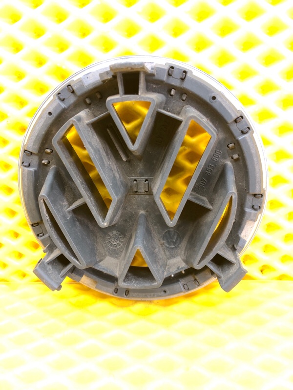 Эмблема Volkswagen Phaeton 2005 3D2