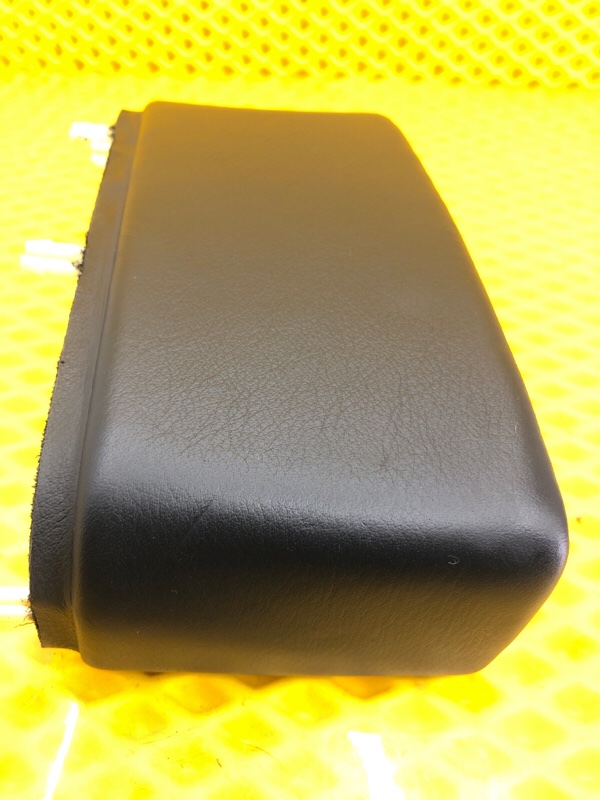 Обшивка центральной стойки правая Volkswagen Phaeton 2005 3D2