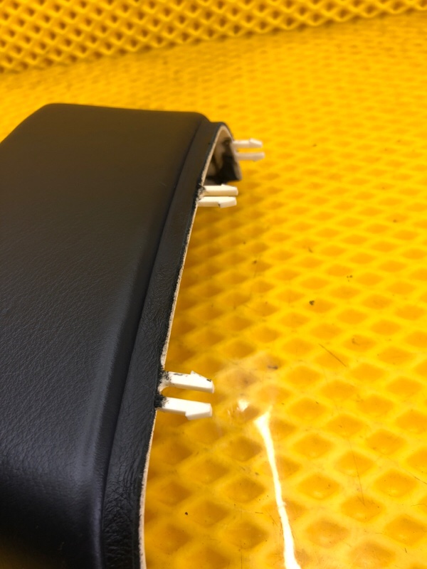 Обшивка центральной стойки правая Volkswagen Phaeton 2005 3D2