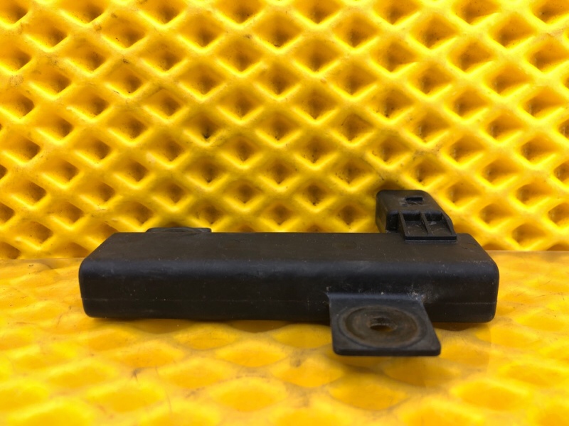 Антенна Volkswagen Phaeton 2005 3D2