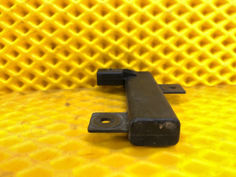 Антенна Volkswagen Phaeton 2005 3D2