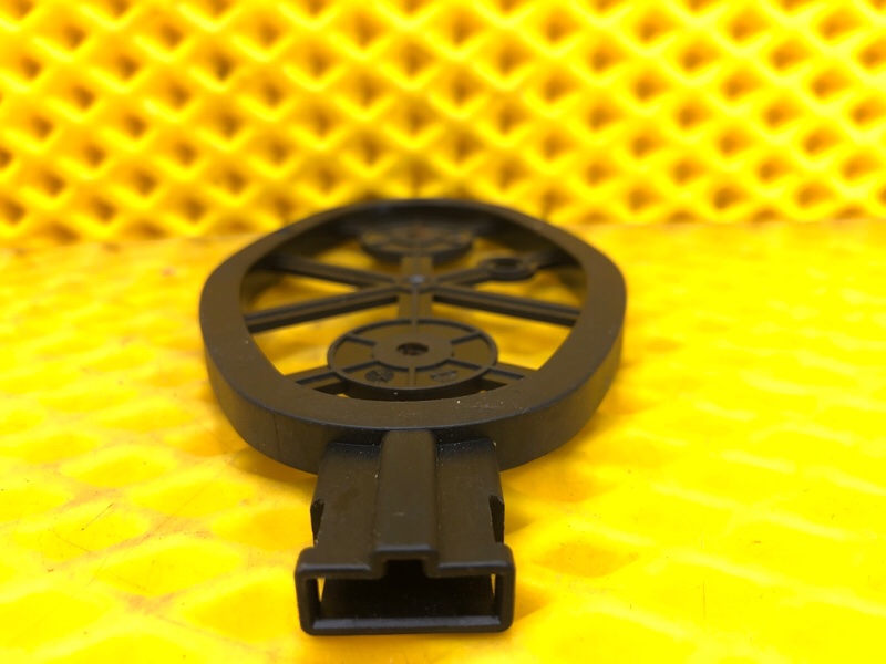 Антенна Volkswagen Phaeton 2005 3D2