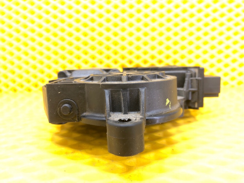 Моторчик стеклоподъемника передней левой двери Volkswagen Phaeton 2005 3D2