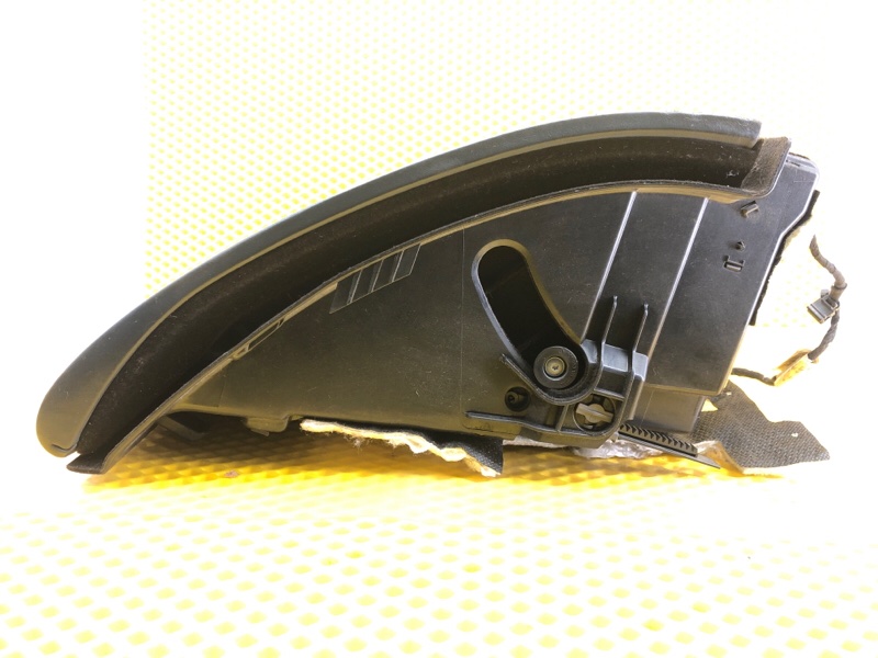 Бардачок Volkswagen Phaeton 2005 3D2