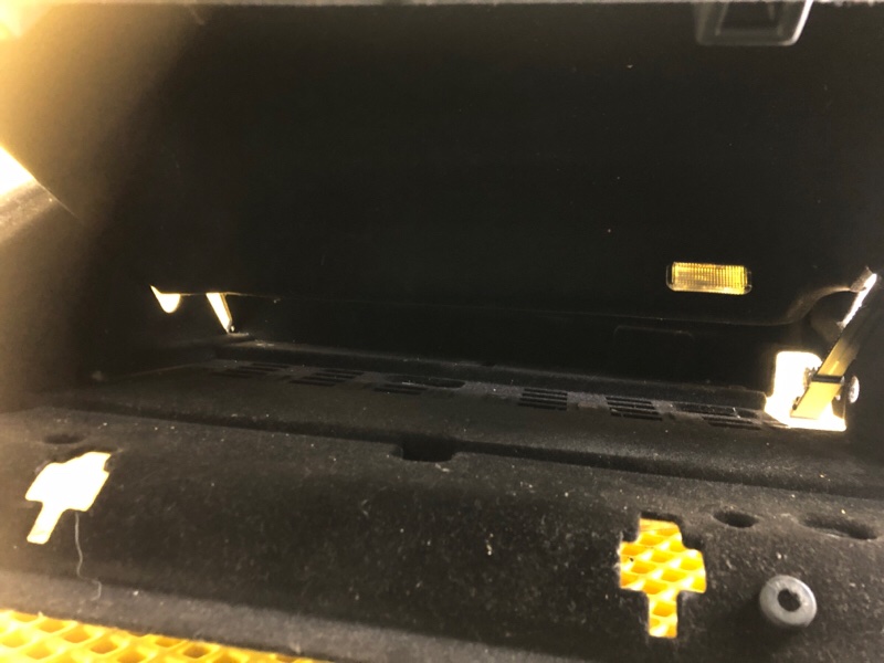 Бардачок Volkswagen Phaeton 2005 3D2