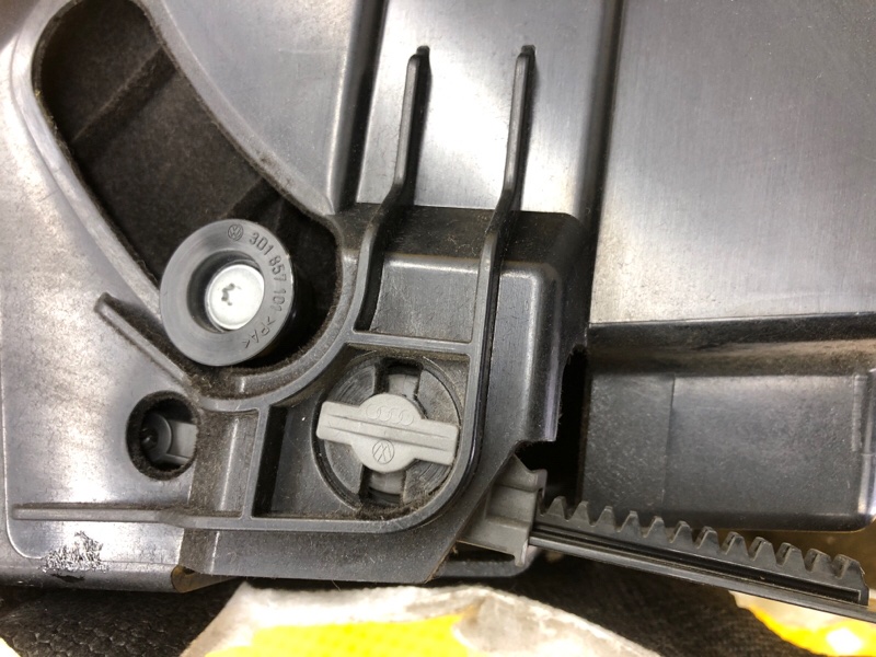 Бардачок Volkswagen Phaeton 2005 3D2