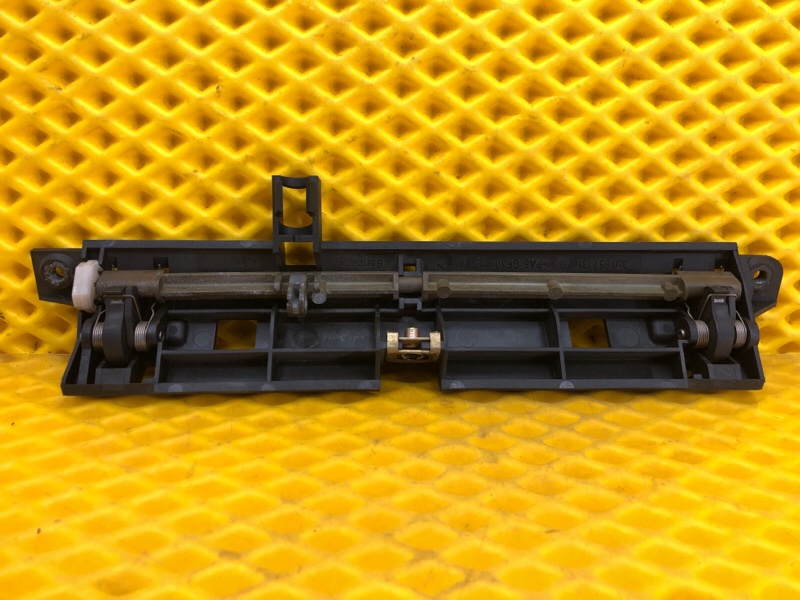 Замок бардачка Volkswagen Phaeton 2005 3D2