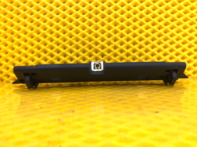 Замок бардачка Volkswagen Phaeton 2005 3D2