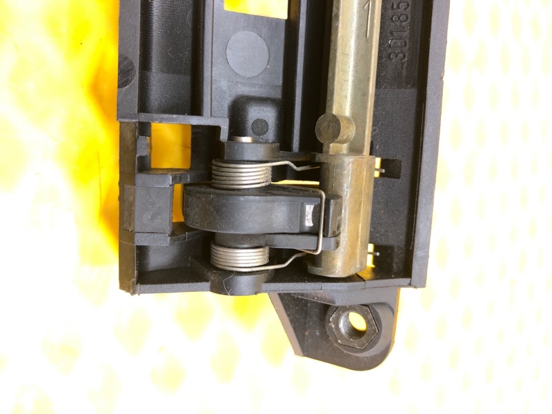 Замок бардачка Volkswagen Phaeton 2005 3D2