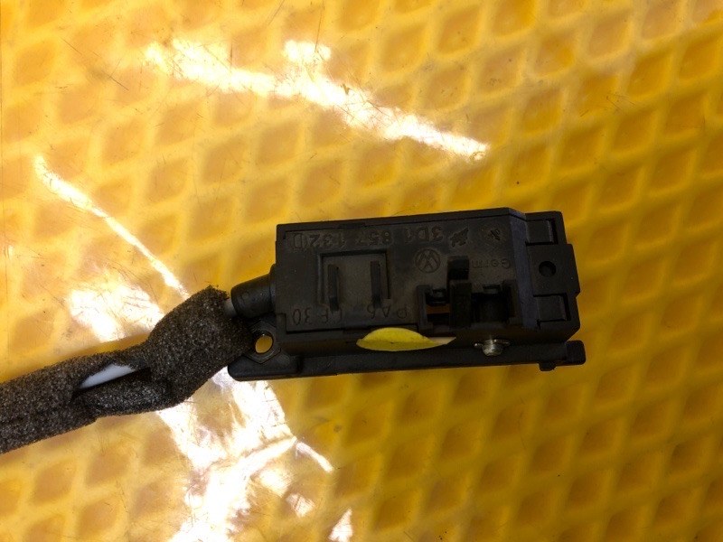 Замок бардачка Volkswagen Phaeton 2005 3D2