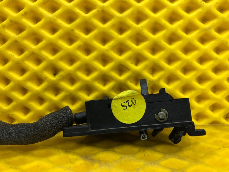 Замок бардачка Volkswagen Phaeton 2005 3D2