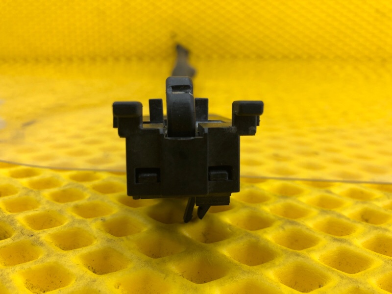 Замок бардачка Volkswagen Phaeton 2005 3D2