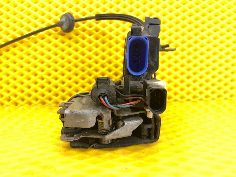 Замок двери Volkswagen Phaeton 2005 3D2