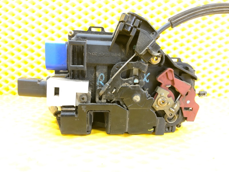 Замок двери Volkswagen Phaeton 2005 3D2