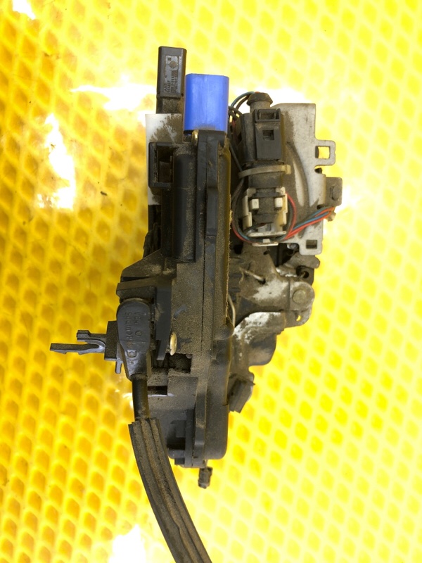 Замок двери Volkswagen Phaeton 2005 3D2