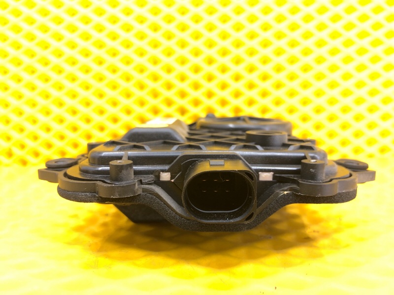 Активатор замка двери Volkswagen Phaeton 2005 3D2