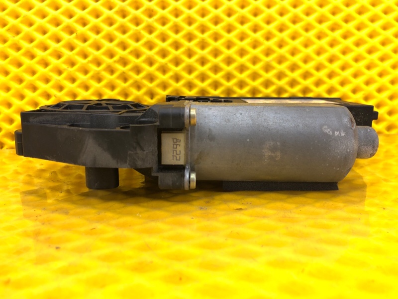 Моторчик стеклоподъемника Volkswagen Phaeton 2005 3D2