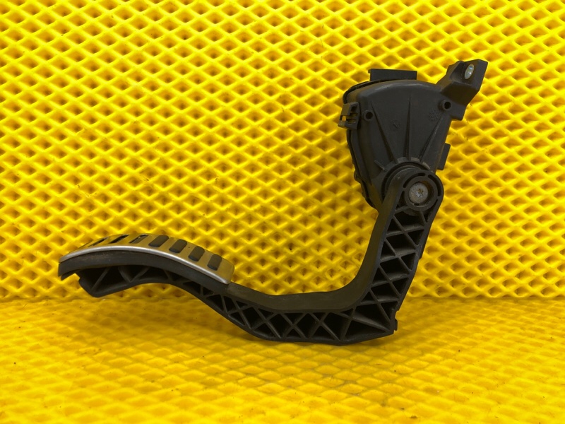 Педаль газа Volkswagen Phaeton 2005 3D2