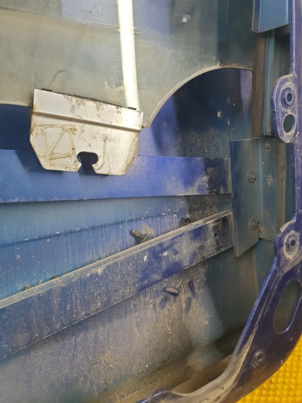 Дверь Volkswagen Phaeton 2005 3D2