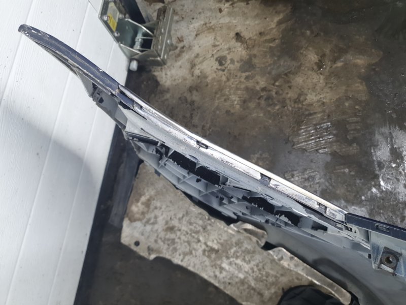 Бампер Volkswagen Phaeton 2005 3D2