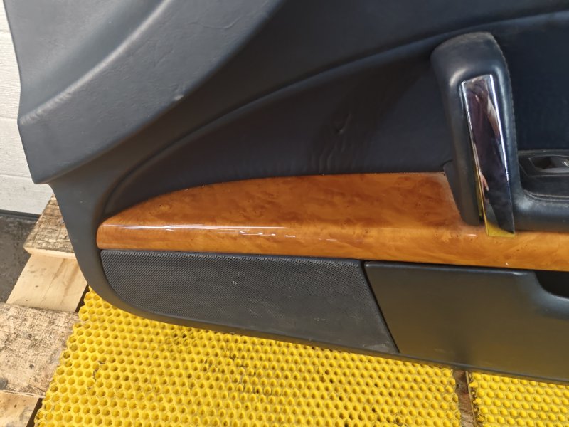 Обшивка двери (карта) Volkswagen Phaeton 2005 3D2