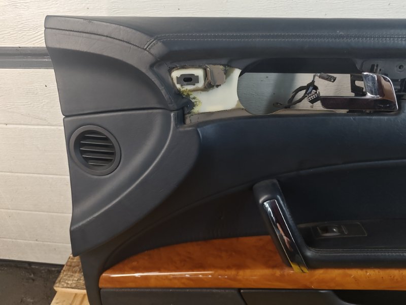 Обшивка двери (карта) Volkswagen Phaeton 2005 3D2