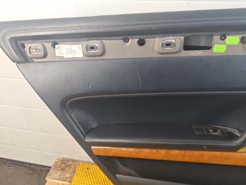 Обшивка двери (карта) Volkswagen Phaeton 2005 3D2