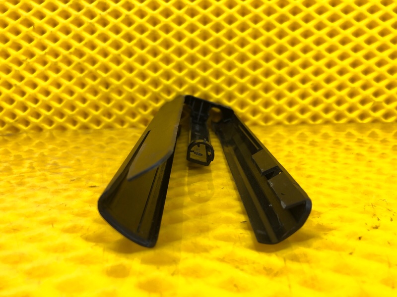 Накладка салазки сидения Volkswagen Phaeton 2005 3D2