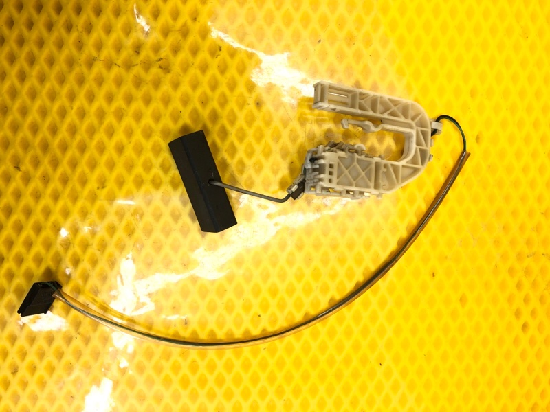 Датчик уровня топлива правый Volkswagen Phaeton 2005 3D2