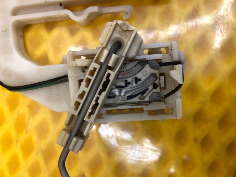 Датчик уровня топлива правый Volkswagen Phaeton 2005 3D2