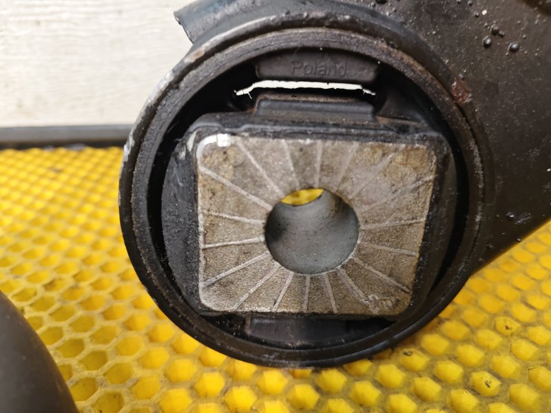 Подрамник двигателя Audi Q7 2014 4L