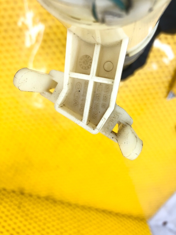 Датчик уровня топлива правый Volkswagen Phaeton 2005 3D2