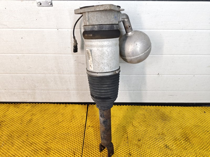 Пневмостойка , амортизатор Volkswagen Phaeton 2005 3D2