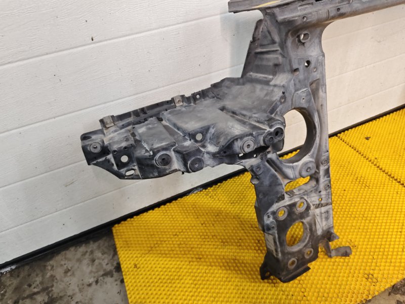 Панель передняя (Телевизор) Volkswagen Touareg 2003 7L6