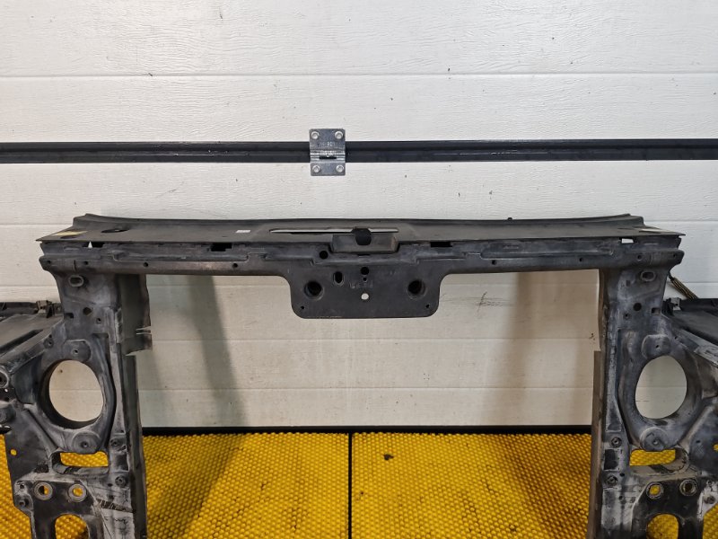 Панель передняя (Телевизор) Volkswagen Touareg 2003 7L6