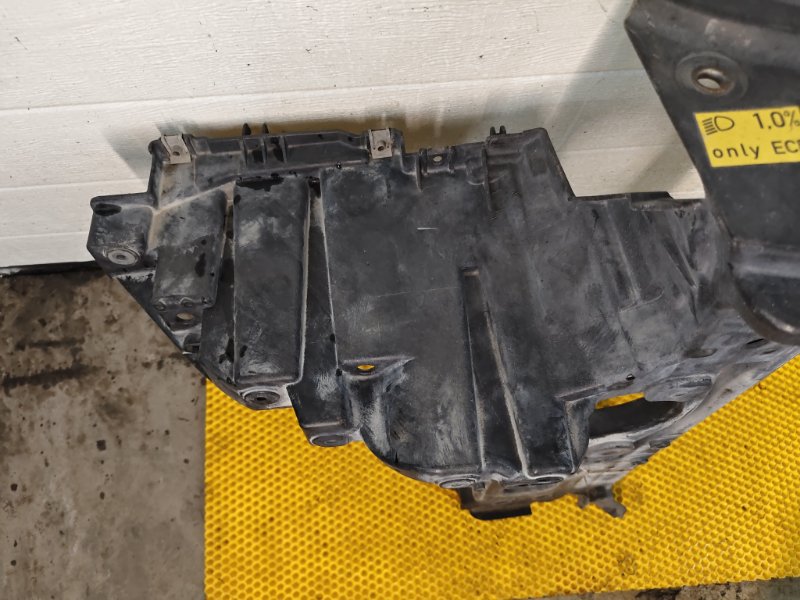 Панель передняя (Телевизор) Volkswagen Touareg 2003 7L6