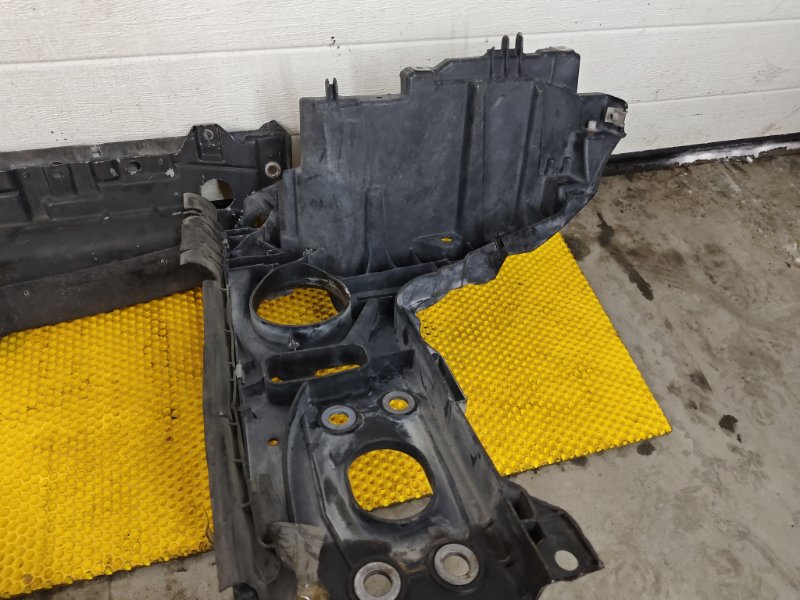 Панель передняя (Телевизор) Volkswagen Touareg 2003 7L6