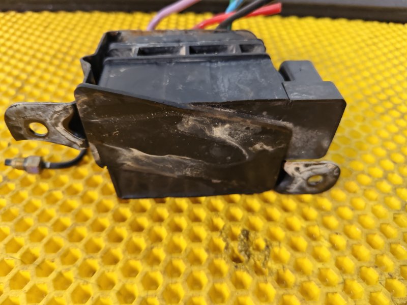 Блок клапанов пневмоподвески Volkswagen Phaeton 2005 3D2