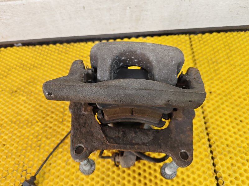 Суппорт задний левый Volkswagen Phaeton 2005 3D2