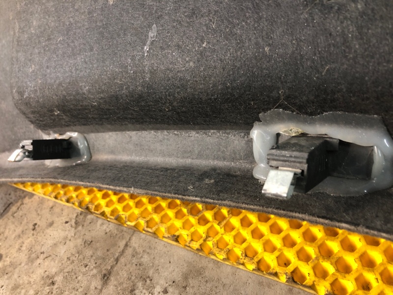 Обшивка крышки багажника Volkswagen Phaeton 2005 3D2