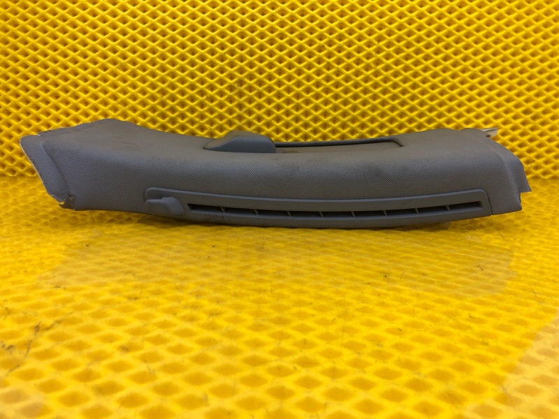 Обшивка стойки Volkswagen Phaeton 2005 3D2